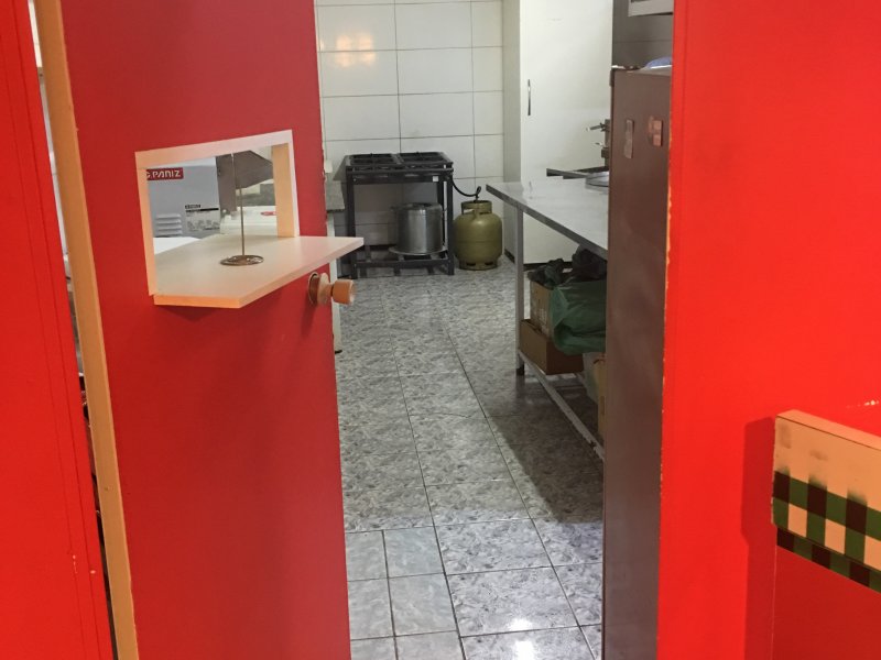 Comercial à venda Bacacheri com 60m² e  quartos por R$ 60.000 - 1333623992-2c15a537-8b6a-4392-bd12-feeb3c2e8287.jpeg