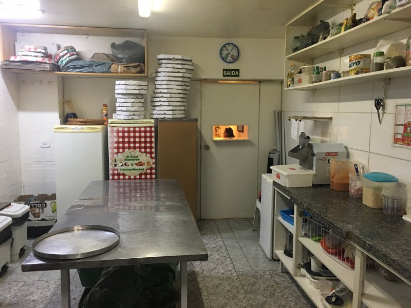 Comercial à venda Bacacheri com 60m² e  quartos por R$ 60.000 - 989885233-63ff0885-1cd2-4b4c-9fbd-09dbcfbab64b.jpeg
