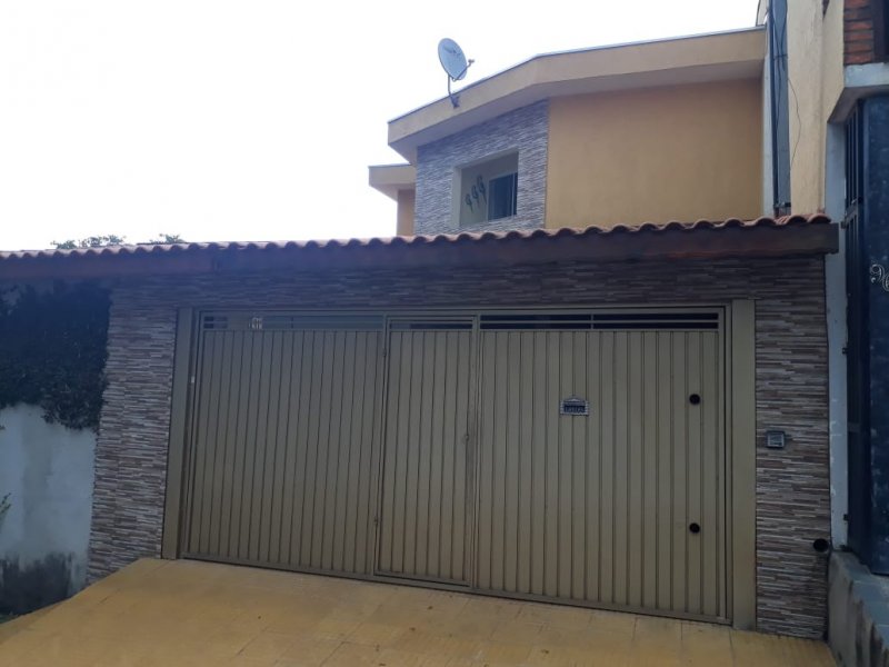 Casa à venda Jardim Monte Libano com 200m² e 3 quartos por R$ 620.000 - 1100036831-1-fachada.jpg