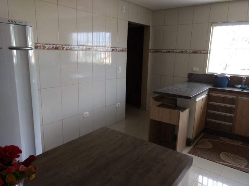 Casa à venda Jardim Monte Libano com 200m² e 3 quartos por R$ 620.000 - 1447115090-9-cozinha2.jpg