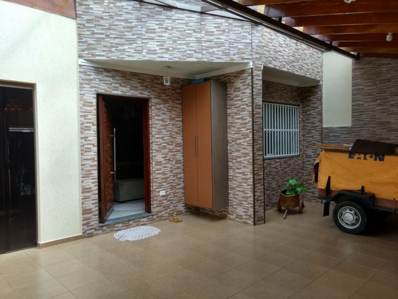 Casa à venda Jardim Monte Libano com 200m² e 3 quartos por R$ 620.000 - 1573348624-2-garagem1.jpg