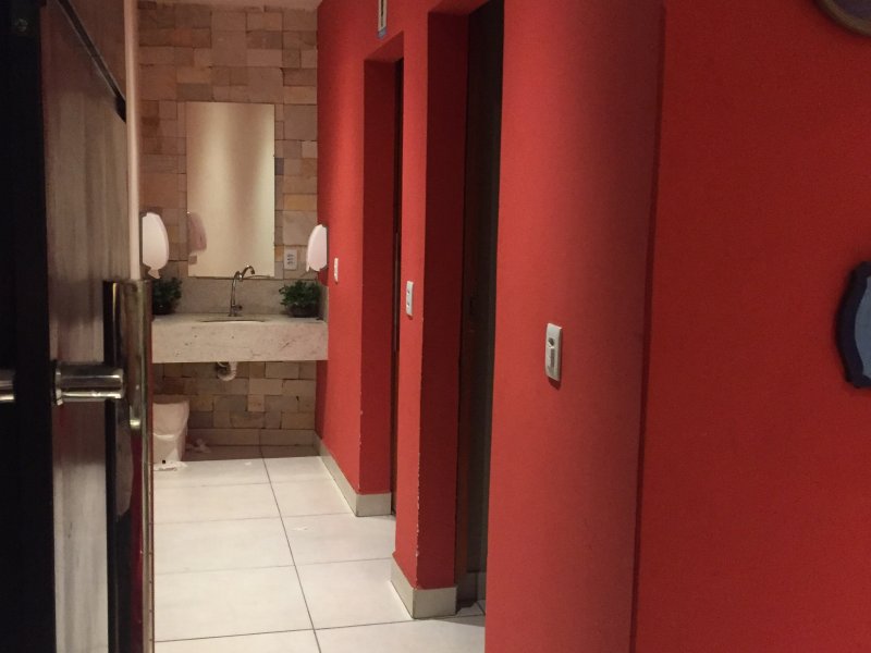 Comercial à venda Setor Centro e Oeste com 300m² e  quartos por R$ 430.000 - 352694825-img-2937.JPG