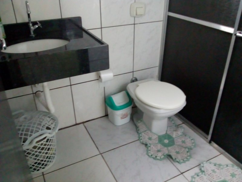 Casa à venda Parque das Araras com 120m² e 2 quartos por R$ 230.000 - 1586241600-img-20190321-101737.jpg