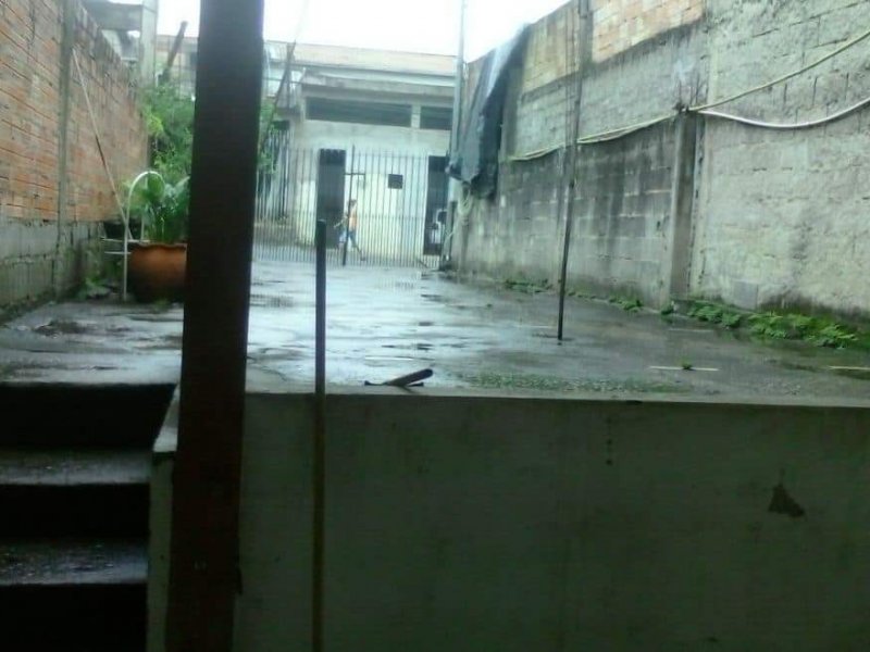 Casa à venda Jardim Adriana com 70m² e 1 quarto por R$ 250.000 - 196114014-fb-img-1555023364603.jpg