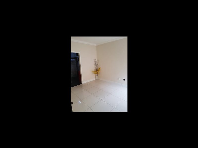 Apartamento à venda Jardim Jau com 90m² e 2 quartos por R$ 350.000 - 1930628037-sala-1.jpg