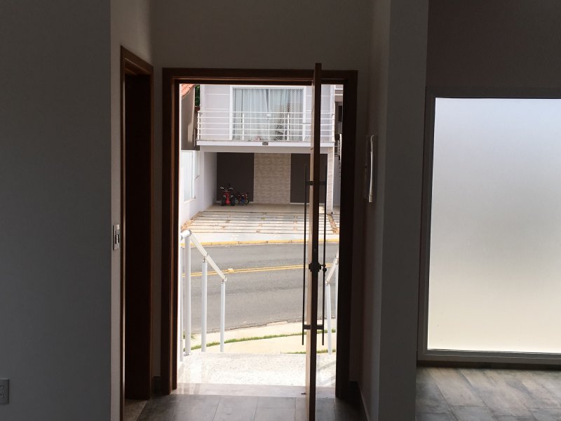 Casa à venda Centro com 180m² e 3 quartos por R$ 750.000 - 1455835924-81709045-3ce0-4be4-8460-47e0e31018a1.jpeg