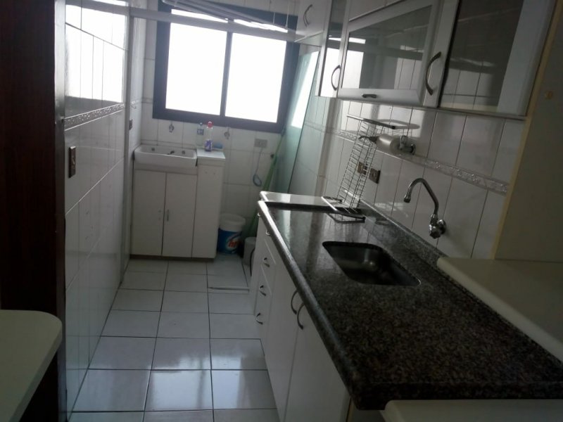 Apartamento à venda Vila Mangalot com 40m² e 1 quarto por R$ 300.000 - 647764182-cozinha-completa.jpeg