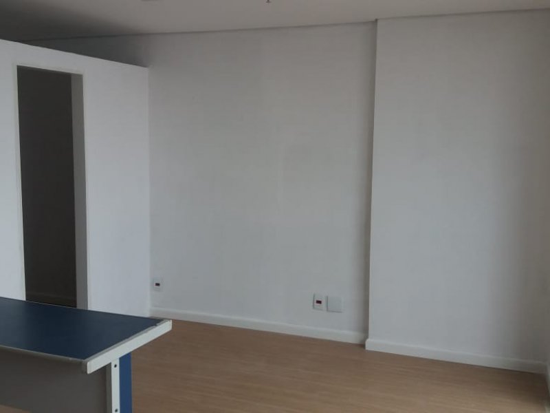 Comercial à venda Centro com 43m² e 1 quarto por R$ 280.000 - 928620239-img-20190503-wa0014.jpg