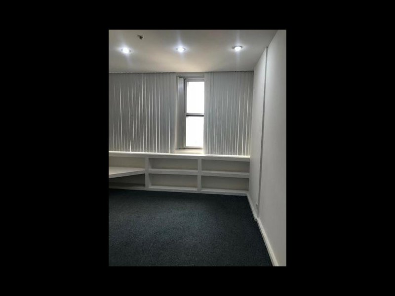 Comercial para alugar Centro com 36m² e  quartos por R$ 1.200 - 1944342057-94e948fb-2af4-496c-bcfc-2846611268f5.jpeg