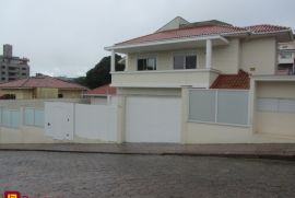 Casa à venda Itaguaçu com 421m² - 4 dormitórios -  vagas - R$ 1.395.000 - 1-frente.jpg