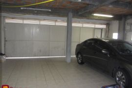 Casa à venda Itaguaçu com 421m² - 4 dormitórios -  vagas - R$ 1.395.000 - 2-garagem.jpg