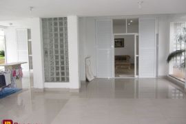 Casa à venda Itaguaçu com 421m² - 4 dormitórios -  vagas - R$ 1.395.000 - 3-garagem-2.jpg