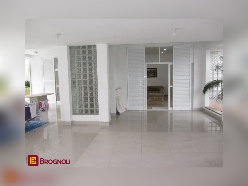 Casa à venda Itaguaçu com 421m² e 4 quartos por R$ 1.395.000 - 3-garagem-2.jpg