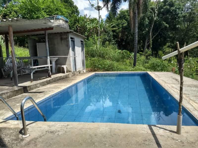imóvel com 4000m² - Jardim Galrão - Mairiporã