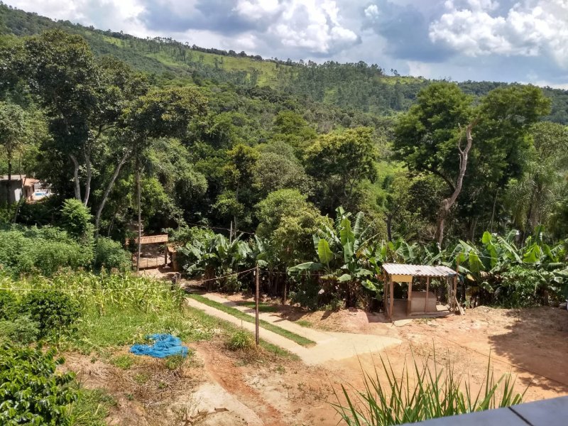 imóvel com 4000m² - Jardim Galrão - Mairiporã