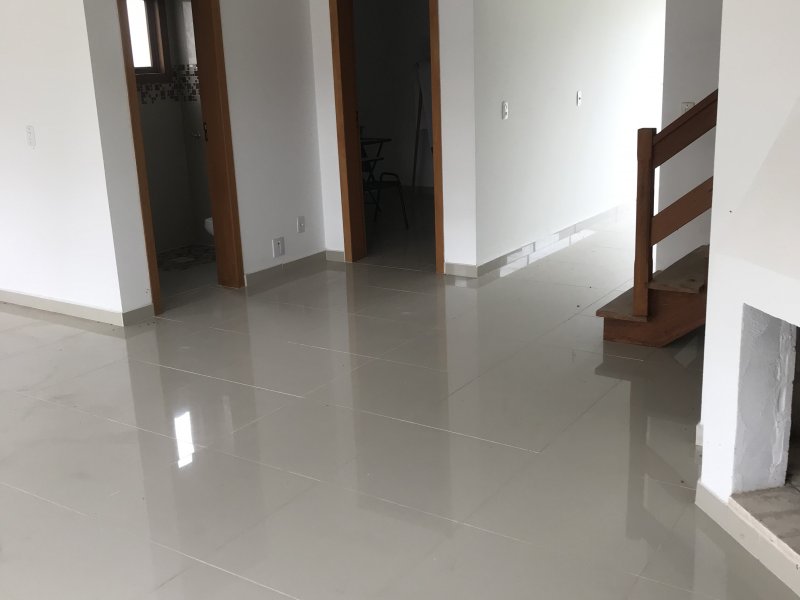 Casa à venda Guarujá com 245m² e 5 quartos por R$ 600.000 - 511051006-7499230f-47d8-4b36-bea1-fa93a7b7cc62.jpeg