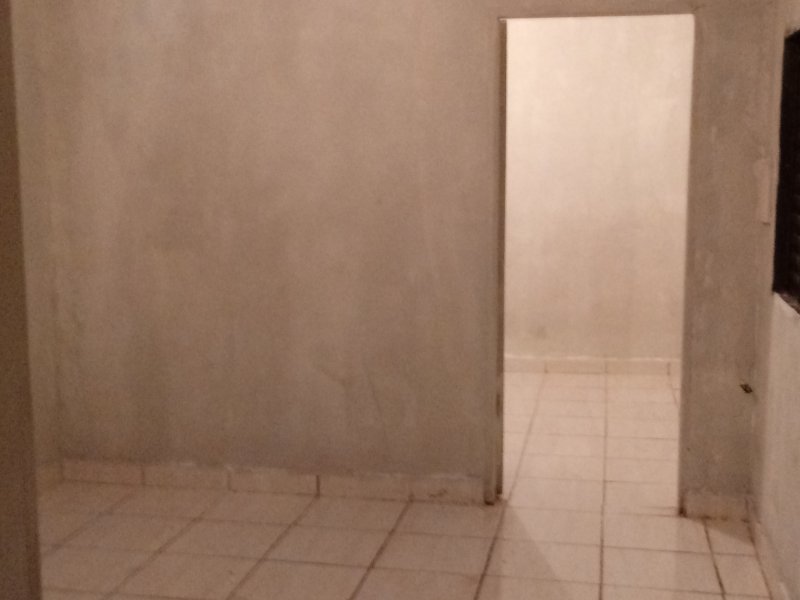 Terreno à venda Jd das palmeiras com 240m² e  quartos por R$ 100.000 - 1260935623-img-20190414-wa0087.jpeg