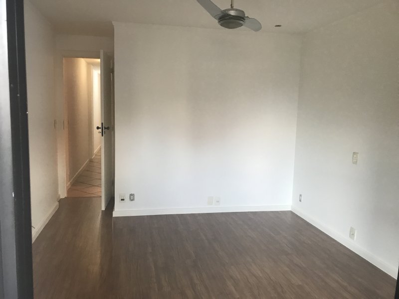 Apartamento à venda Recreio dos Bandeirantes com 180m² e 3 quartos por R$ 890.000 - 1711417492-bc728df8-0ac3-4fbd-bbc9-871ed6374c81.jpeg