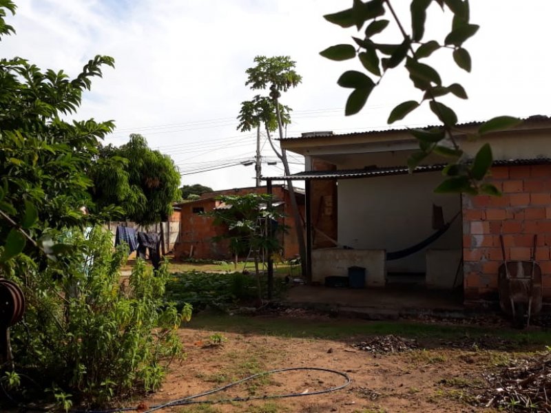 Casa à venda Centro com 700m² e 3 quartos por R$ 180.000 - 1801821843-06a74874-07e2-4d8c-8ff6-58963c817693.jpeg