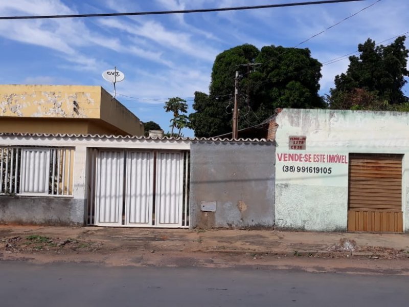 Casa à venda Centro com 700m² e 3 quartos por R$ 180.000 - 702437939-ffda7467-57d7-4b5f-8fd4-ece94a0d8c3f.jpeg