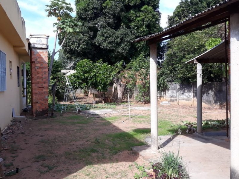 Casa à venda Centro com 700m² e 3 quartos por R$ 180.000 - 9144599-5d087b49-90f0-4f88-ab40-ed489c39b501.jpeg