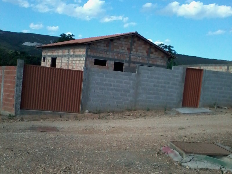 Chácara à venda Centro com 643m² e 2 quartos por R$ 180.000 - 894170996-frente.jpg