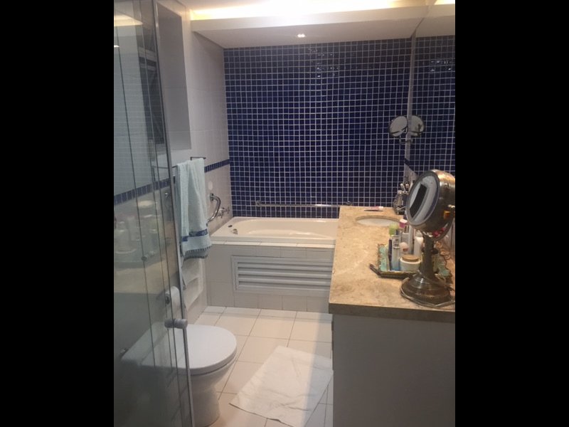 Apartamento à venda Higienópolis com 165m² e 3 quartos por R$ 1.420.000 - 51962949-banheiro-casal.JPG