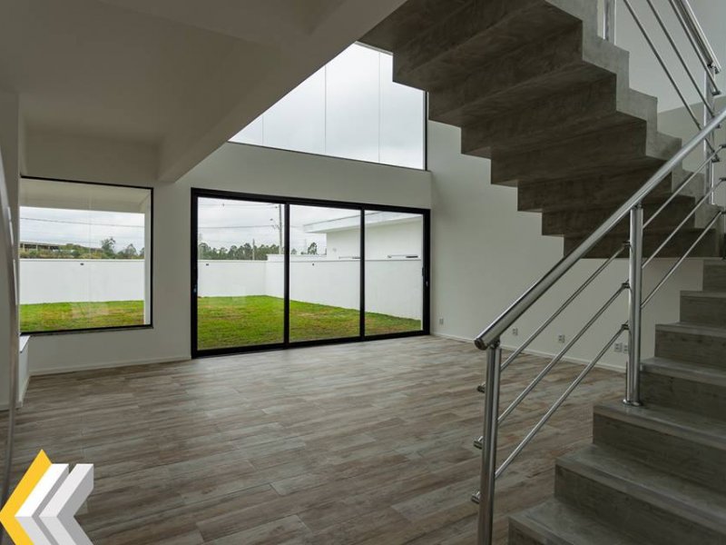 imóvel com 250m² - Parque das Nações - Pindamonhangaba