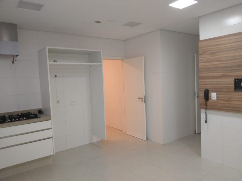 Apartamento à venda Boqueirão com 464m² e 4 quartos por R$ 3.000.000 - 916689456-3d74386f-950a-4ebc-a8d1-5e27fee22605.jpeg