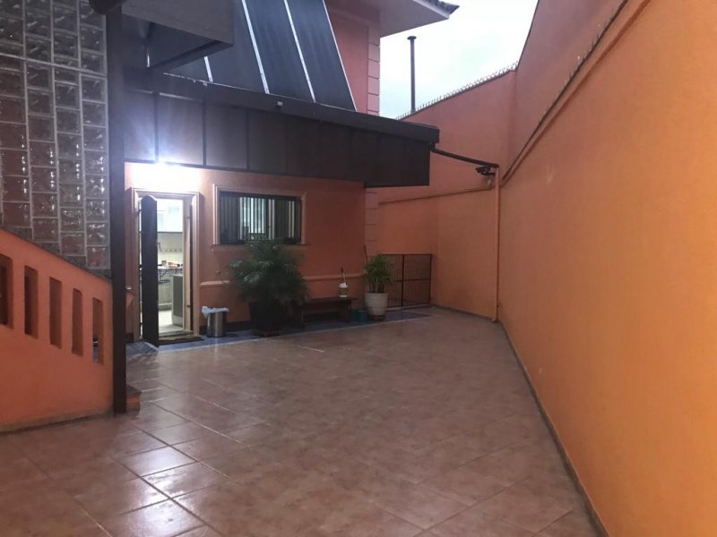 Casa à venda Alto da Lapa com 300m² e 5 quartos por R$ 3.000.000 - 1837961404-casalufoto.jpg