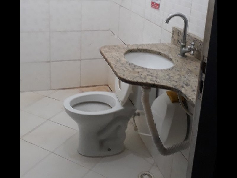 Chácara à venda Vida Nova com 120m² e 2 quartos por R$ 350.000 - 1446563251-15-banheiro-2-pq.jpg