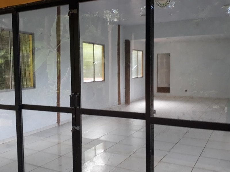Chácara à venda Vida Nova com 120m² e 2 quartos por R$ 350.000 - 628721686-19-salao-vista-01pq.jpg