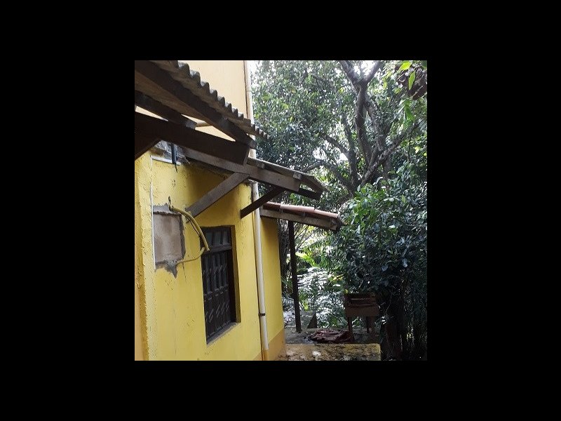 Chácara à venda Vida Nova com 120m² e 2 quartos por R$ 350.000 - 718078991-17-fundo-da-casa-janelas-quartospq.jpg