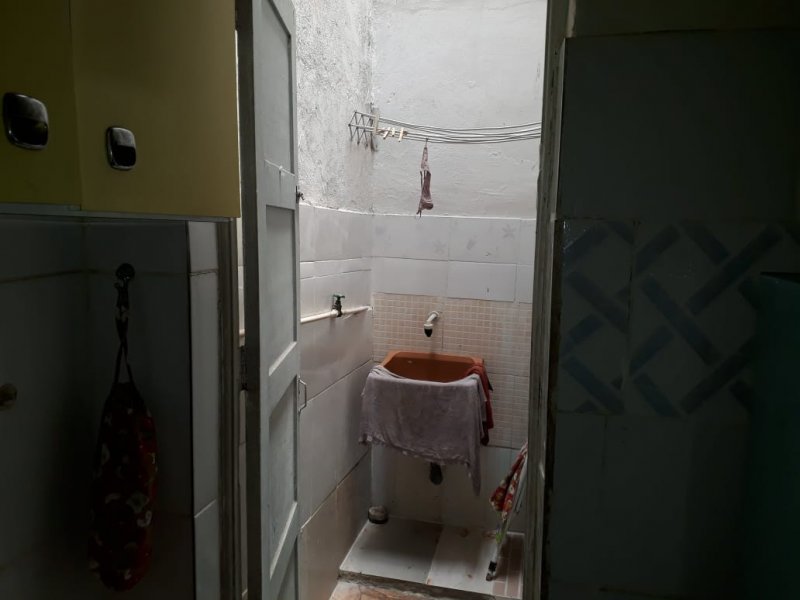 Casa à venda Centro com 250m² e 2 quartos por R$ 185.000 - 989252678-84f9c804-73d8-42f3-89a4-0b7af32c6158.jpeg