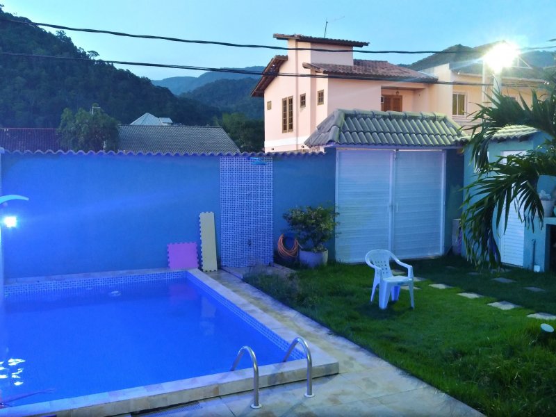 Casa de condomínio à venda Vargem Pequena com 200m² e 3 quartos por R$ 650.000 - 1415442030-a87535e0-3be1-47b5-953e-a908be17ab43.jpeg