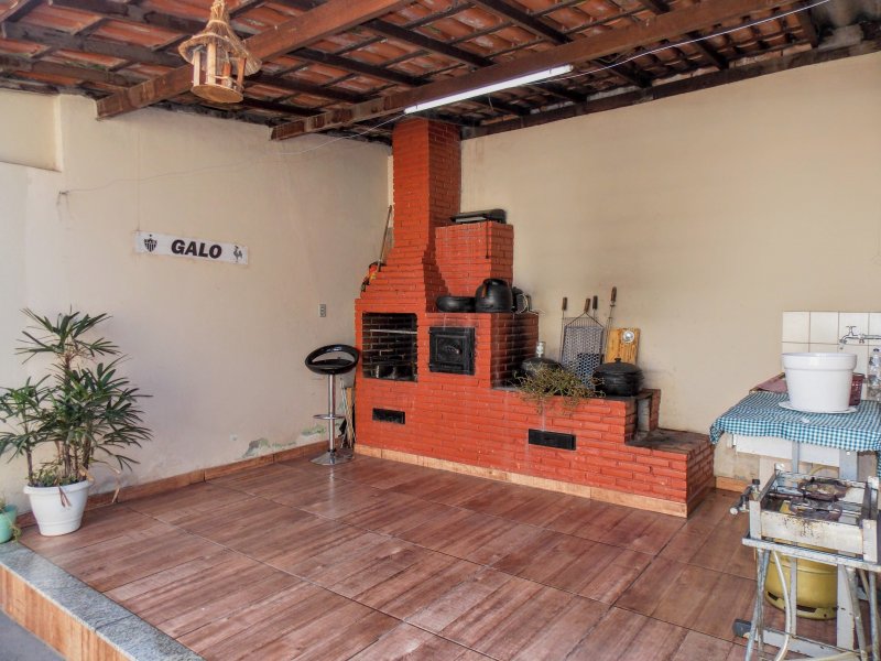 Casa à venda Milionários com 280m² e 4 quartos por R$ 1.200.000 - 1994326263-dscn0428.jpg