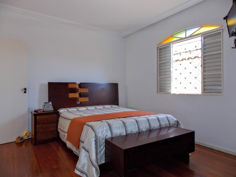 Casa à venda Milionários com 280m² e 4 quartos por R$ 1.200.000 - 666362120-dscn0407.jpg