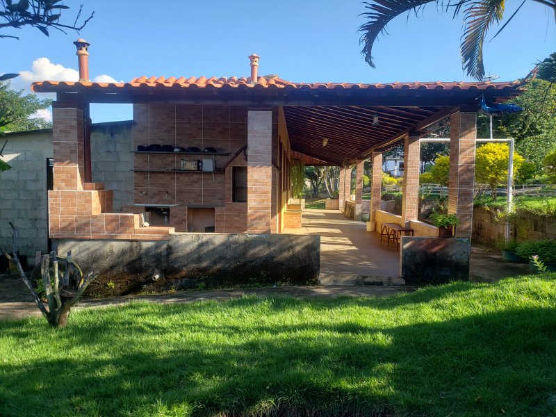 imóvel com 5000m² - California - Contagem