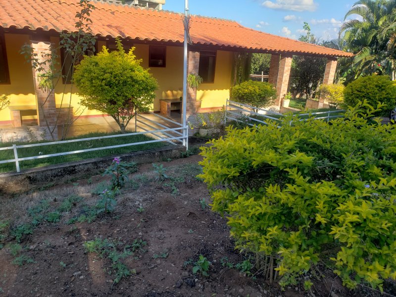 imóvel com 5000m² - California - Contagem