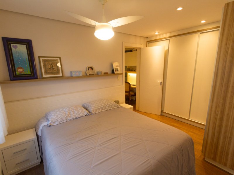 Apartamento à venda Petrópolis com 89m² e 2 quartos por R$ 679.000 - 2093315873-add10b03-31fa-4fc0-8f54-05aa342273c9.jpeg