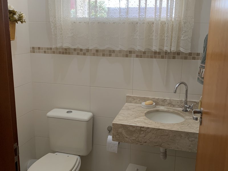 Casa de condomínio à venda Jardim Colonial com 250m² e 3 quartos por R$ 950.000 - 1375565050-cda754c3-04f6-4952-957f-3436e3e1a8a0.jpeg