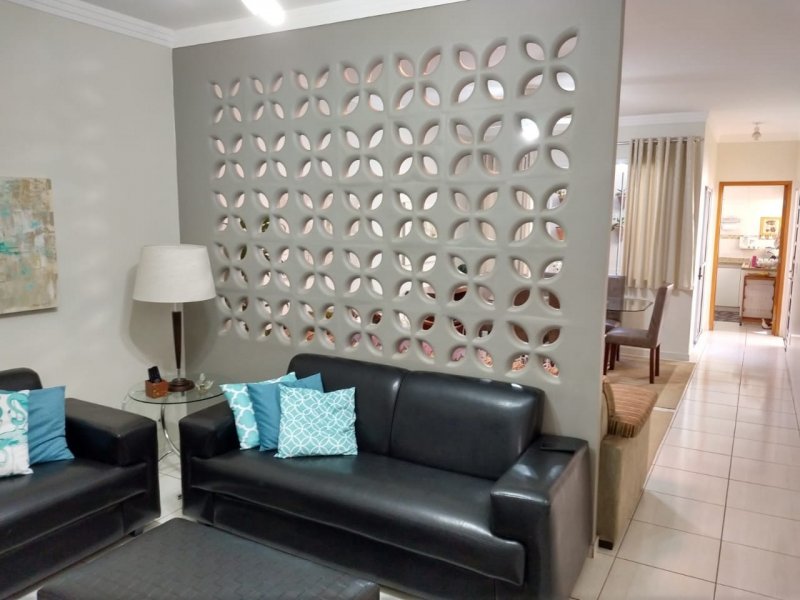 Casa de condomínio à venda Jardim Colonial com 250m² e 3 quartos por R$ 950.000 - 1494362454-bfad2210-1ab3-47f8-b3d4-56f7ae948eee.jpeg