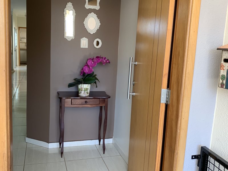 Casa de condomínio à venda Jardim Colonial com 250m² e 3 quartos por R$ 950.000 - 1592571663-07a5af8d-ee32-4e79-a2c0-8f5cb0e37ab3.jpeg