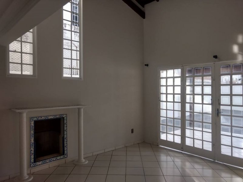 Casa à venda Jardim Arapuã com 230m² e 3 quartos por R$ 780.000 - 216001419-mery-07.jpg