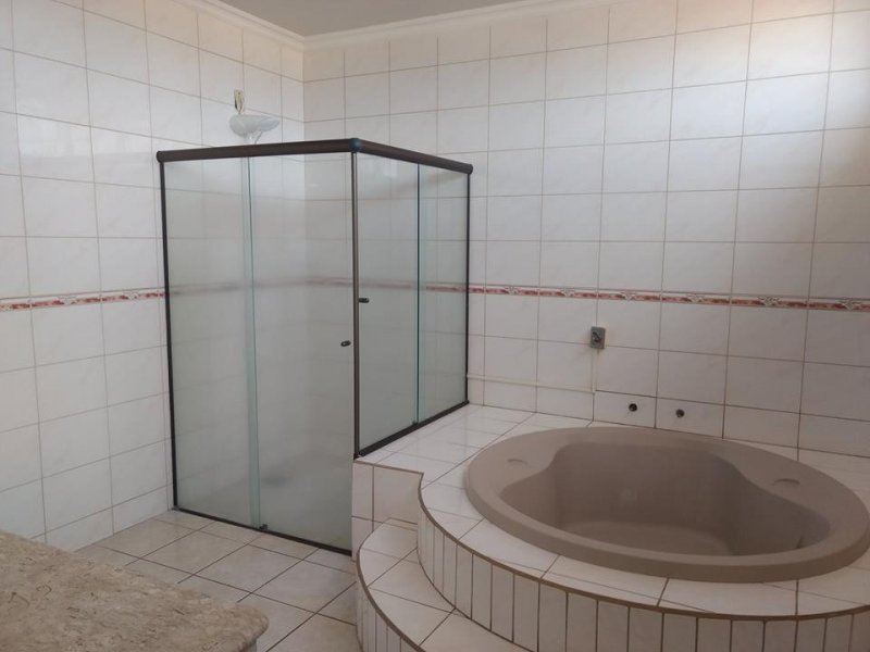 Casa à venda Jardim Arapuã com 230m² e 3 quartos por R$ 780.000 - 454962545-mery-032.jpg