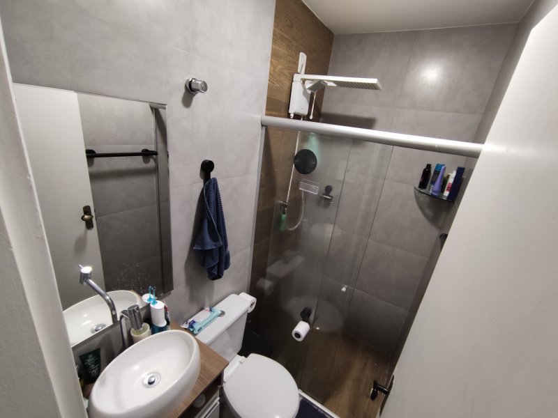Casa de condomínio à venda Q.ta dos Angicos com 72m² e 2 quartos por R$ 265.000 - 1659552723-banheiro01.jpg