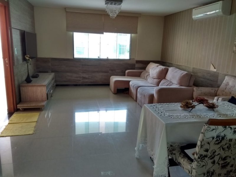 Casa à venda Araçás com 250m² e 3 quartos por R$ 780.000 - 1764220307-3892aae4-565a-42a5-9650-b247c3559154.jpeg