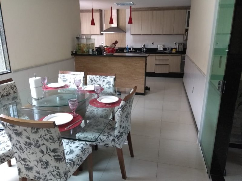 Casa à venda Araçás com 250m² e 3 quartos por R$ 780.000 - 482323833-77687ec5-93a9-445e-982b-68f644224203.jpeg