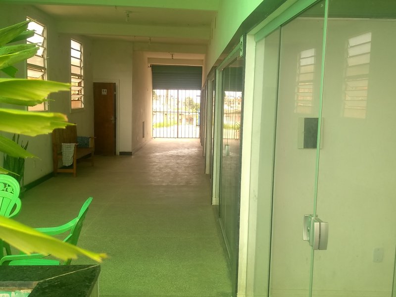 Comercial à venda São Cristóvão com 500m² e  quartos por R$ 500.000 - 77633419-img-20190422-120305768.jpg