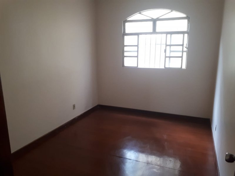 Apartamento à venda Clélia Bernardes com 133m² e 3 quartos por R$ 260.000 - 583217716-img-20190317-wa0036.jpg